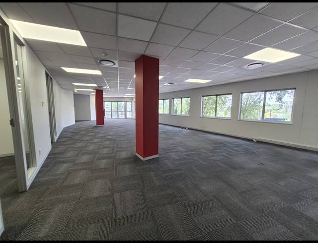 1,320M² OFFICE TO LET IN SANDTON CENTRAL